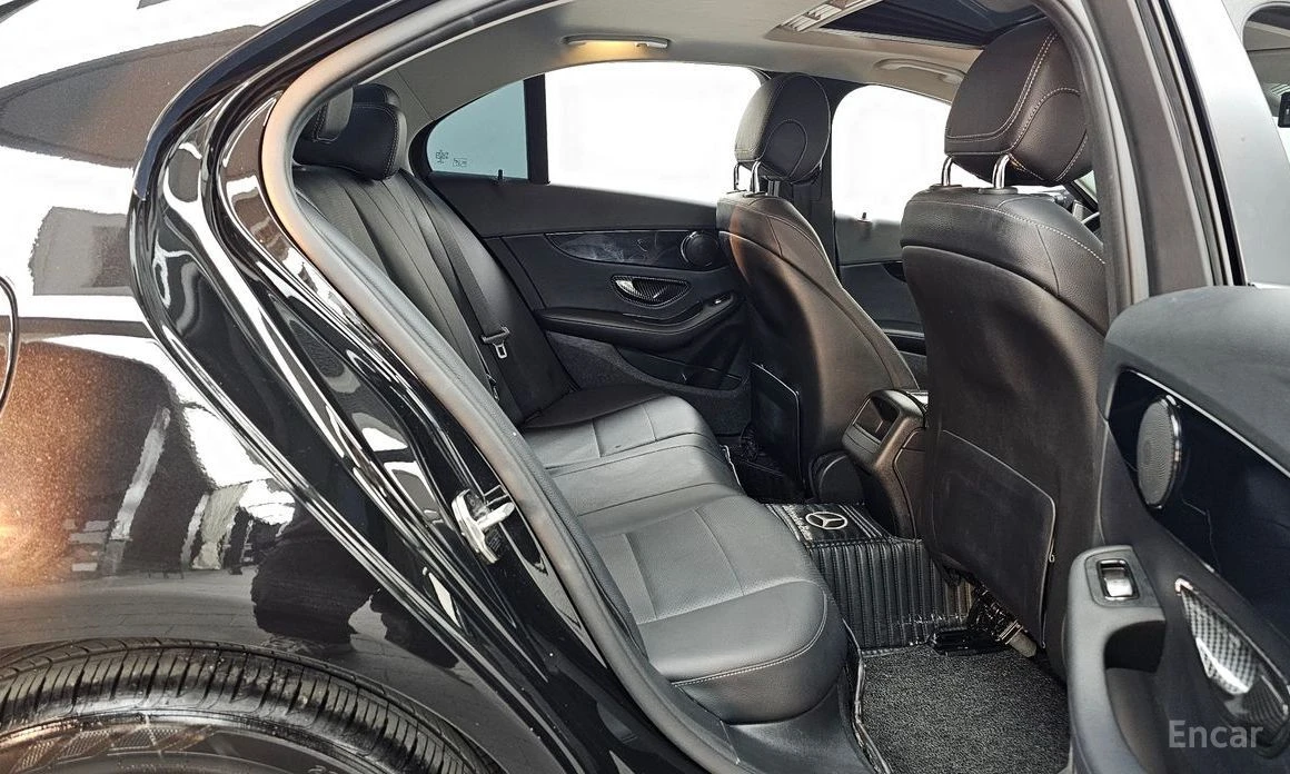 Mercedes-Benz C 200, снимка 12 - Автомобили и джипове - 53985013