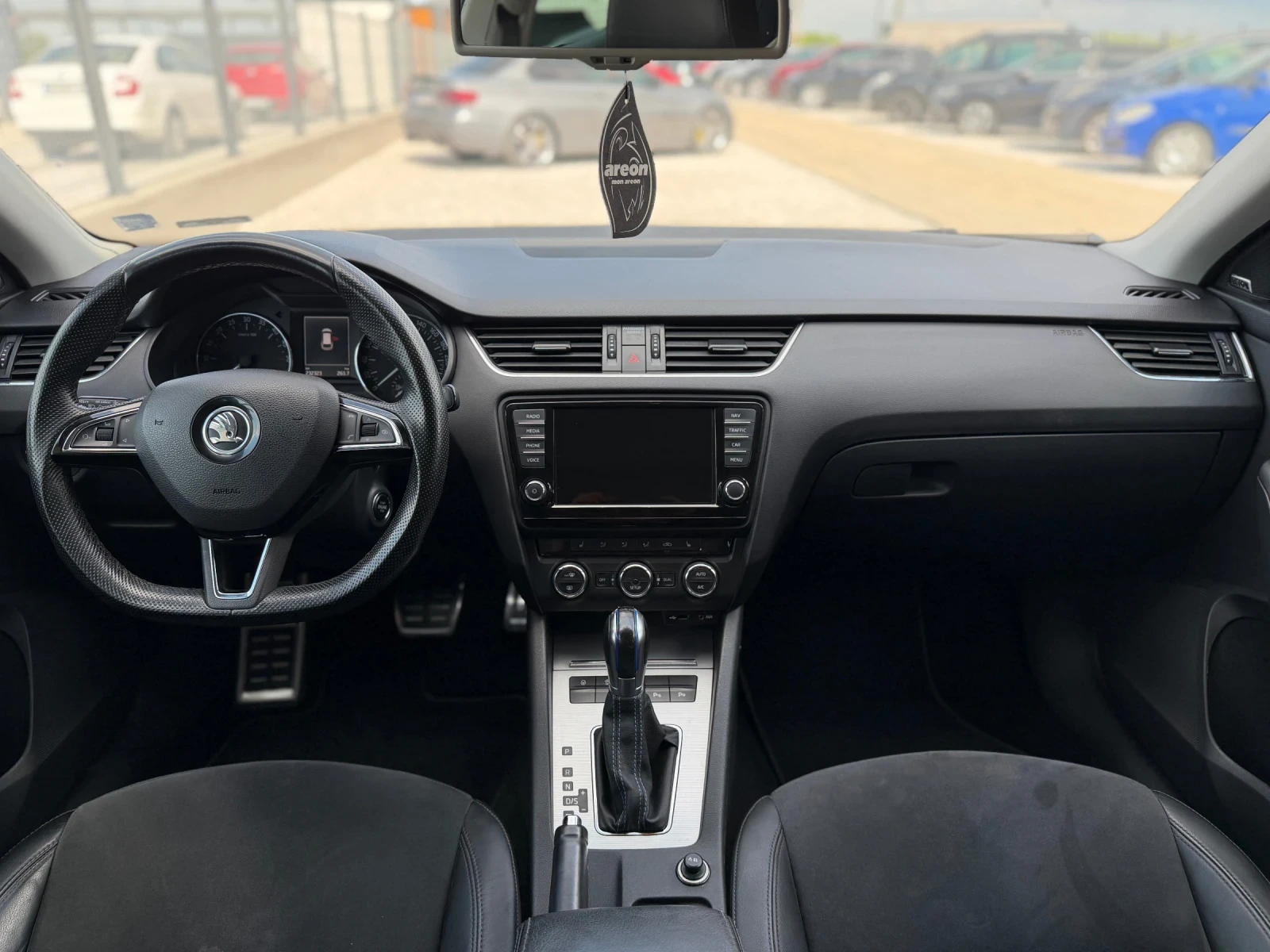 Skoda Octavia  Sport Line / AVTOMAT / NAVI / PANORAMA / FULL, снимка 9 - Автомобили и джипове - 54710995