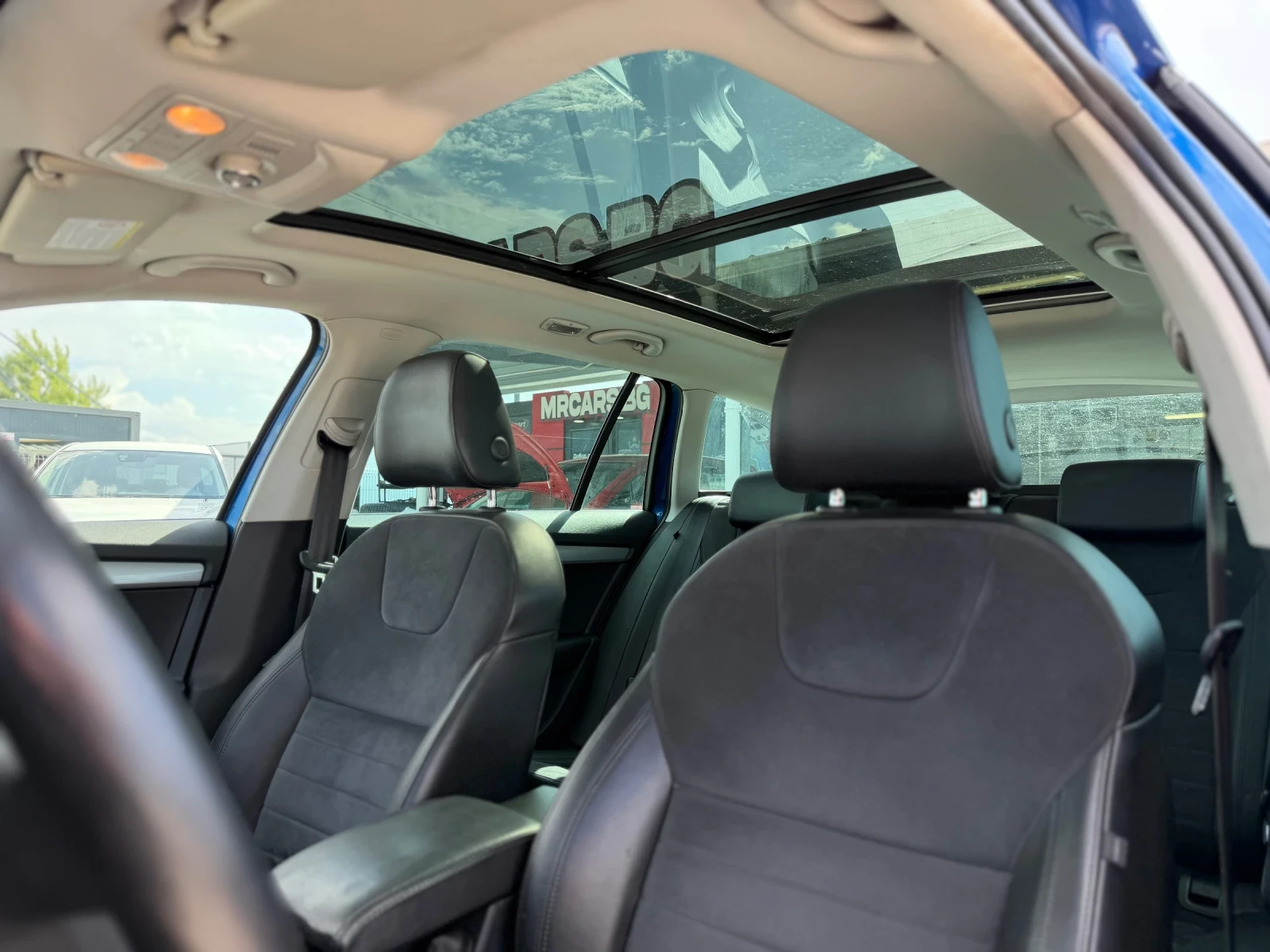 Skoda Octavia  Sport Line / AVTOMAT / NAVI / PANORAMA / FULL, снимка 13 - Автомобили и джипове - 54710995