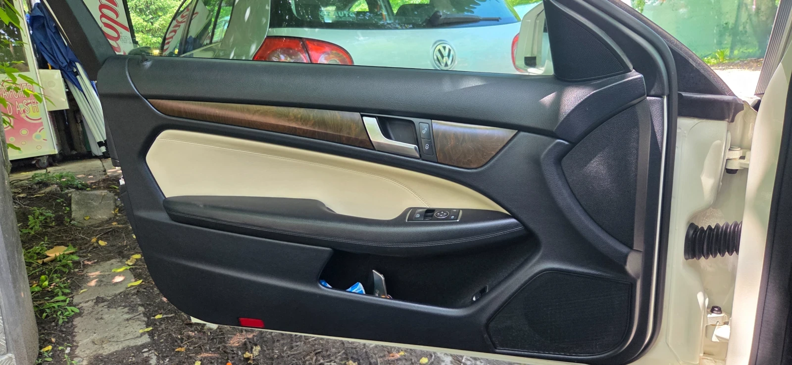 Mercedes-Benz C 220 Панорама камера подгрев , снимка 12 - Автомобили и джипове - 54800242