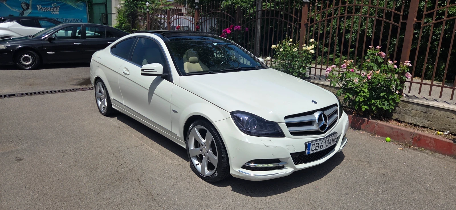 Mercedes-Benz C 220 Панорама камера подгрев , снимка 2 - Автомобили и джипове - 54800242