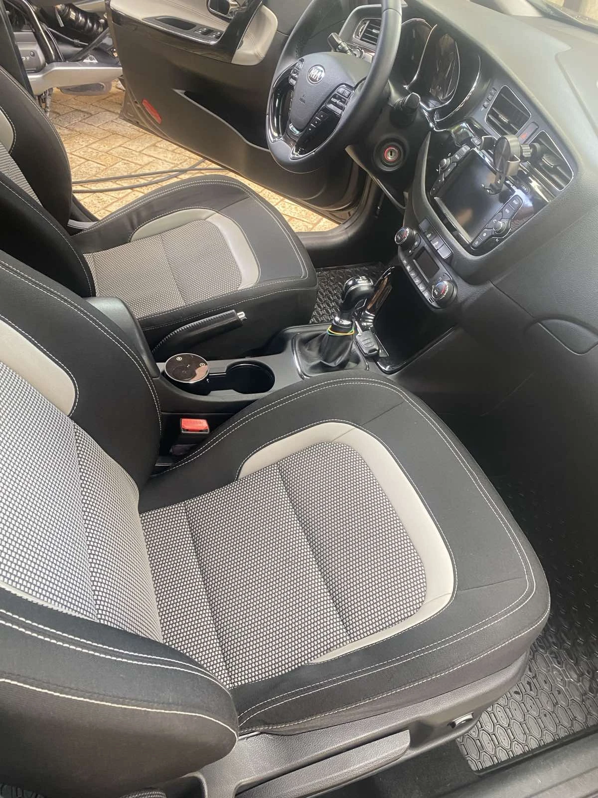 Kia Ceed 1, 6 D, снимка 8 - Автомобили и джипове - 54886539