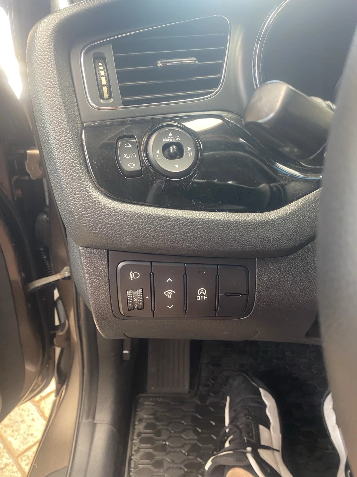 Kia Ceed 1, 6 D, снимка 11 - Автомобили и джипове - 54886539