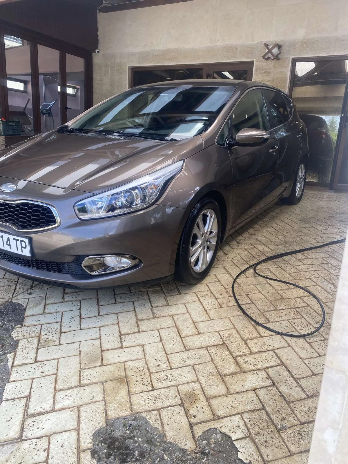 Kia Ceed 1, 6 D, снимка 2 - Автомобили и джипове - 54886539