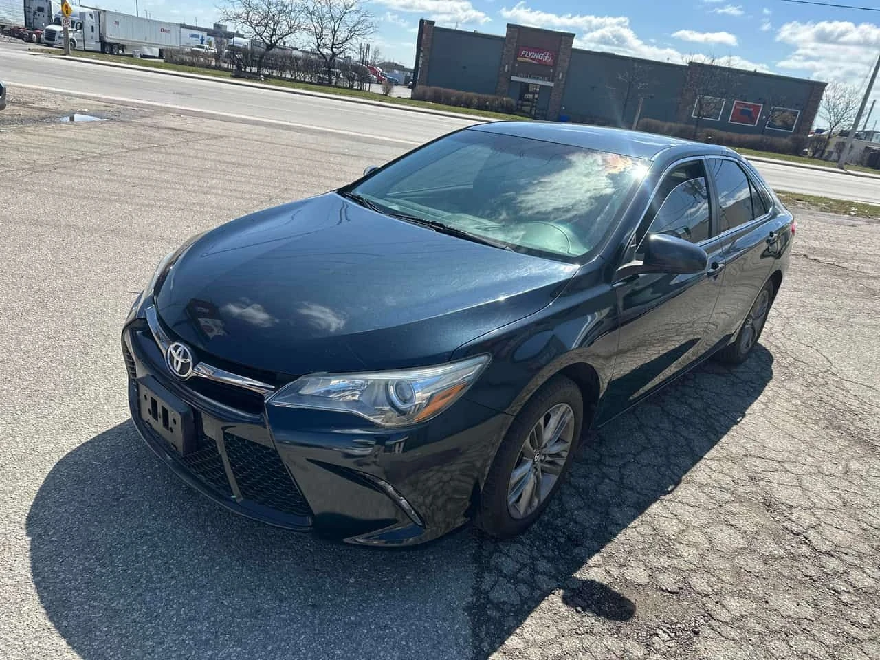 Toyota Camry * 4dr Sdn I4 Auto * АВТОКРЕДИТ* 