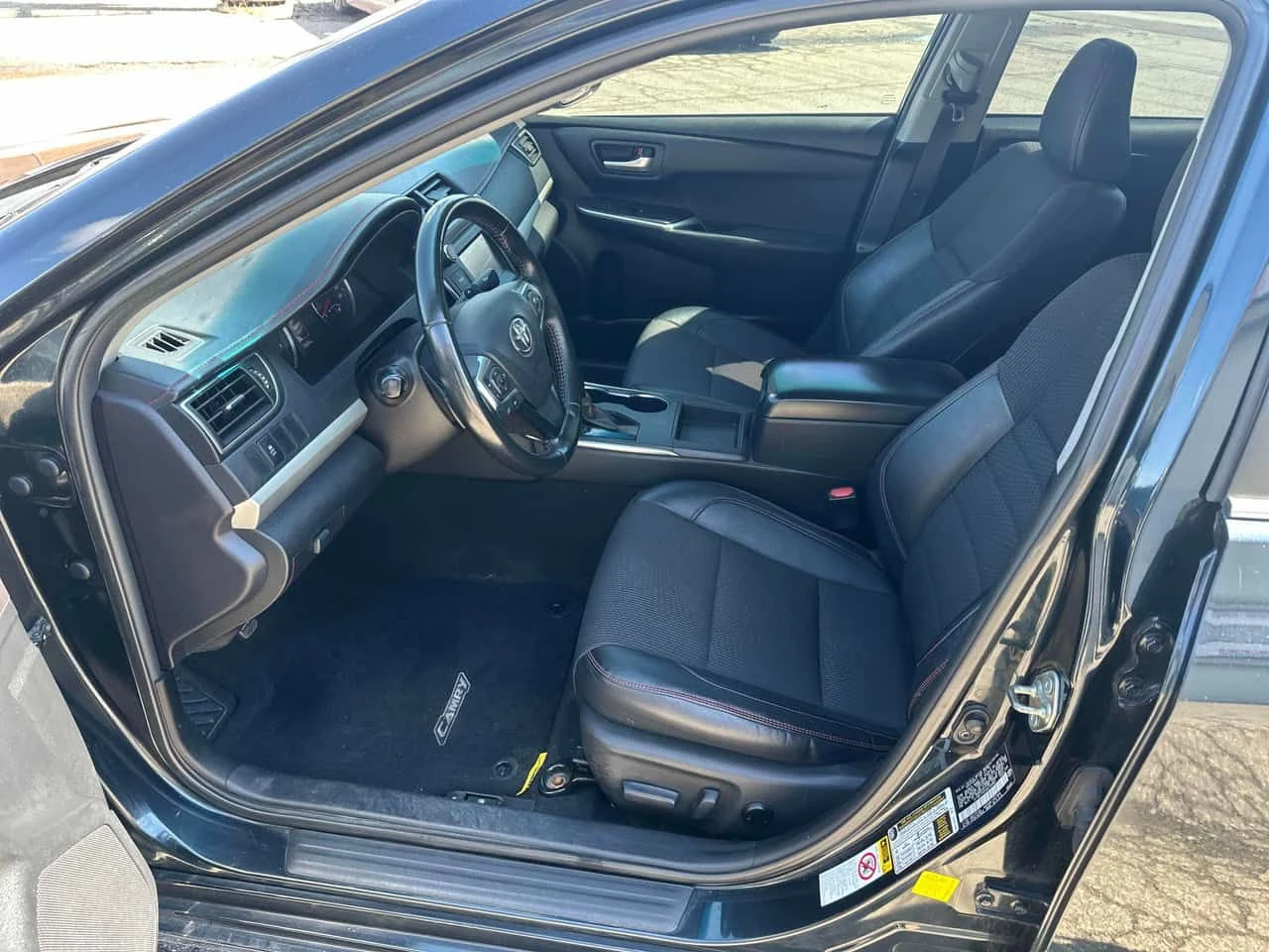 Toyota Camry * 4dr Sdn I4 Auto * АВТОКРЕДИТ* , снимка 5 - Автомобили и джипове - 54985257