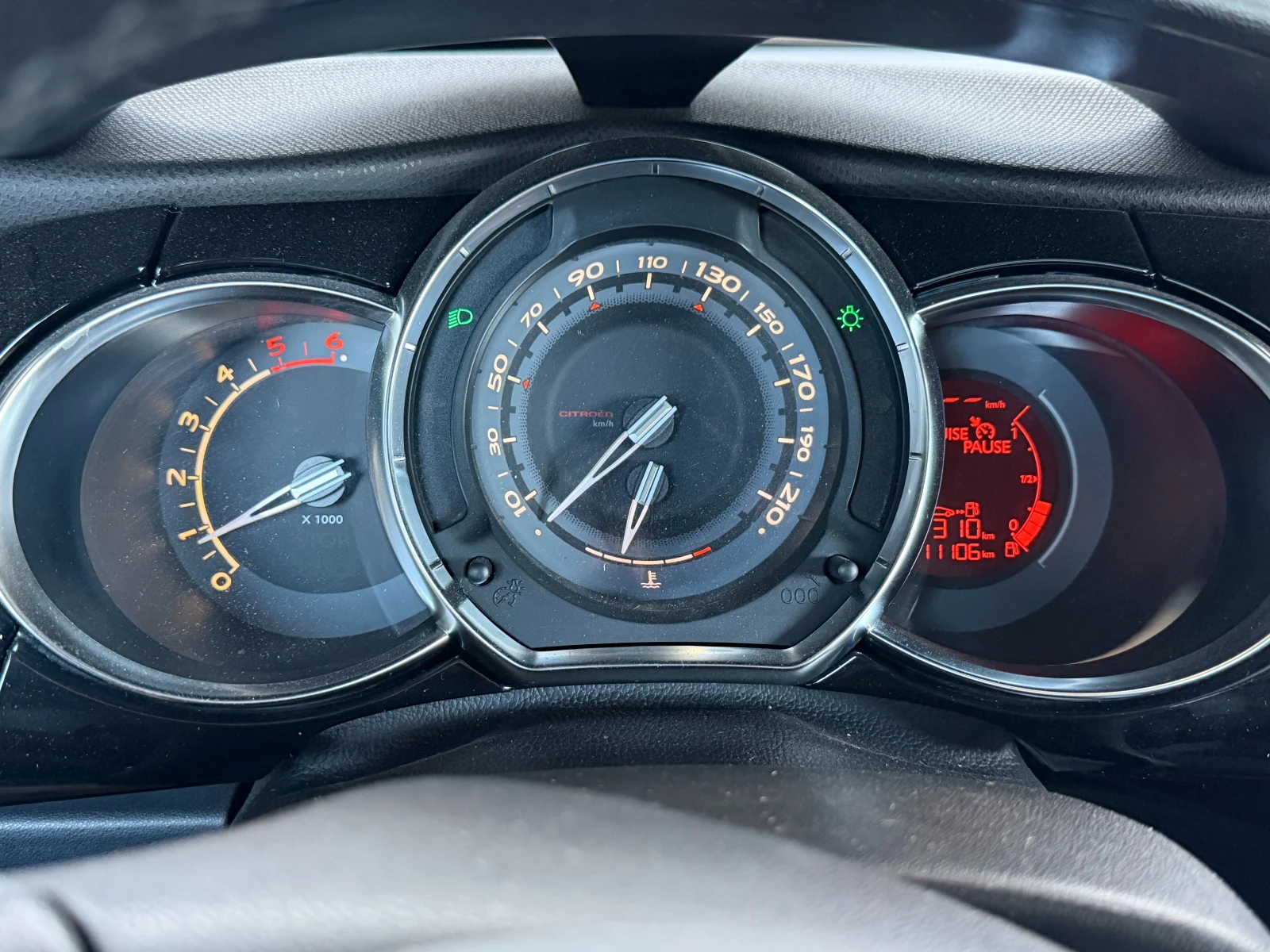 Citroen DS3 1.4 HDI, снимка 7 - Автомобили и джипове - 55079667