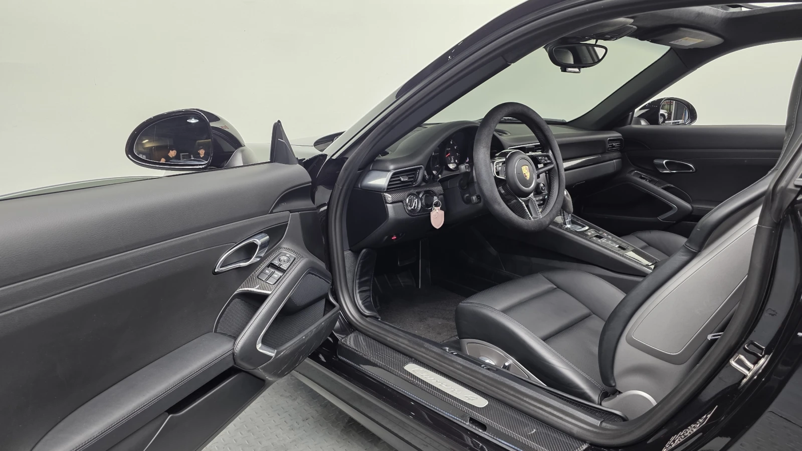 Porsche 911 Carrera 4* ЛЮК* ПОДГРЕВ ВОЛАН* КРАЙНА ЦЕНА, снимка 10 - Автомобили и джипове - 55378670