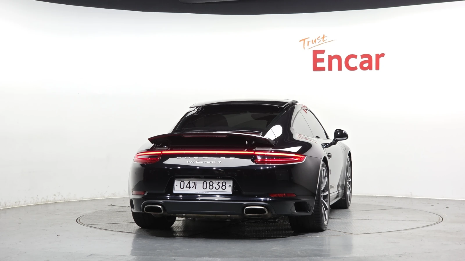 Porsche 911 Carrera 4* ЛЮК* ПОДГРЕВ ВОЛАН* КРАЙНА ЦЕНА, снимка 4 - Автомобили и джипове - 55378670