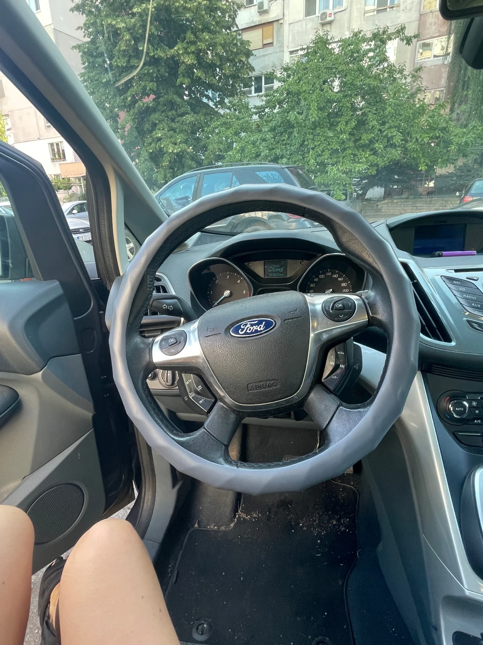 Ford Grand C-Max, снимка 8 - Автомобили и джипове - 55686365
