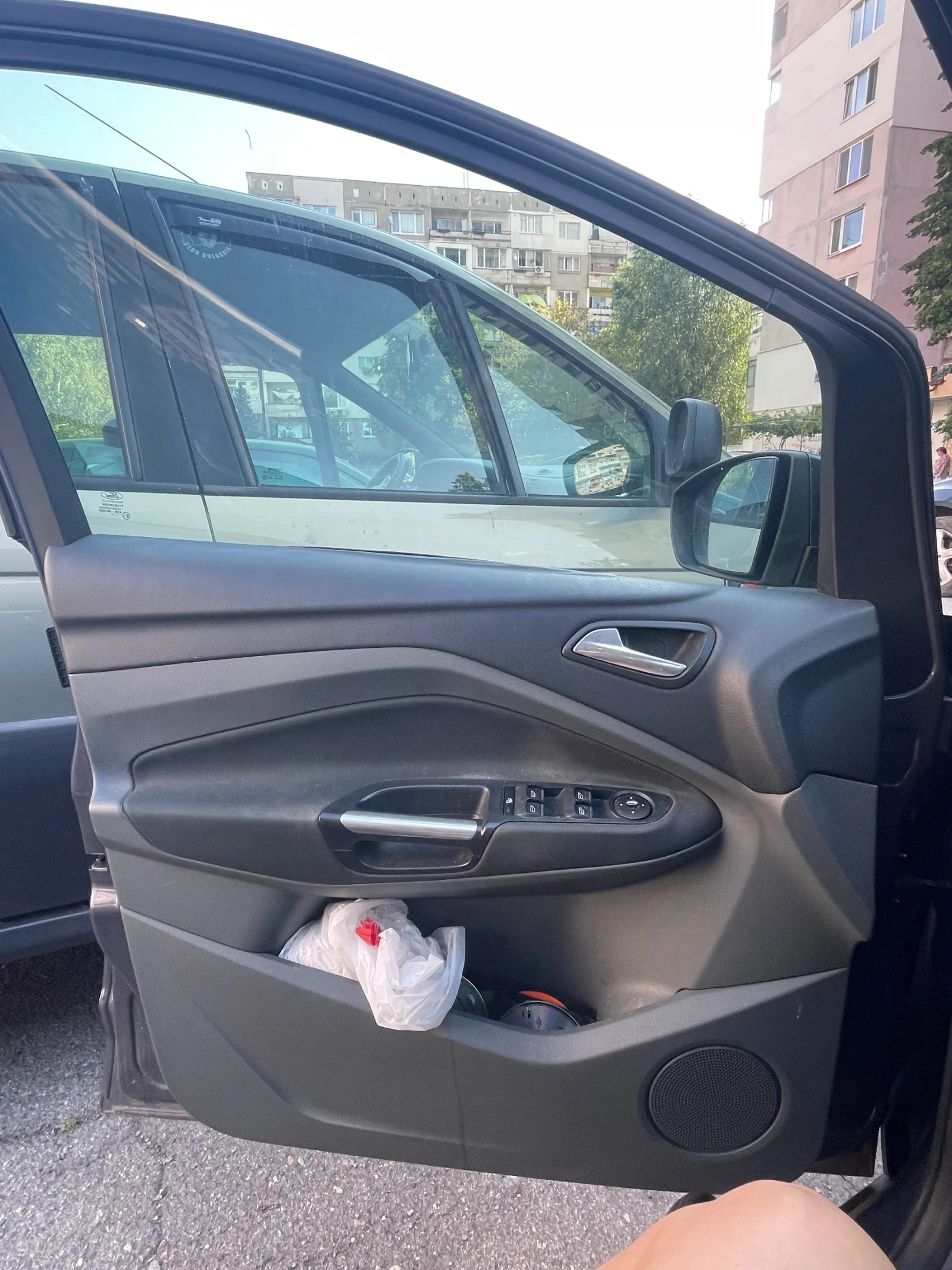 Ford Grand C-Max, снимка 10 - Автомобили и джипове - 55686365