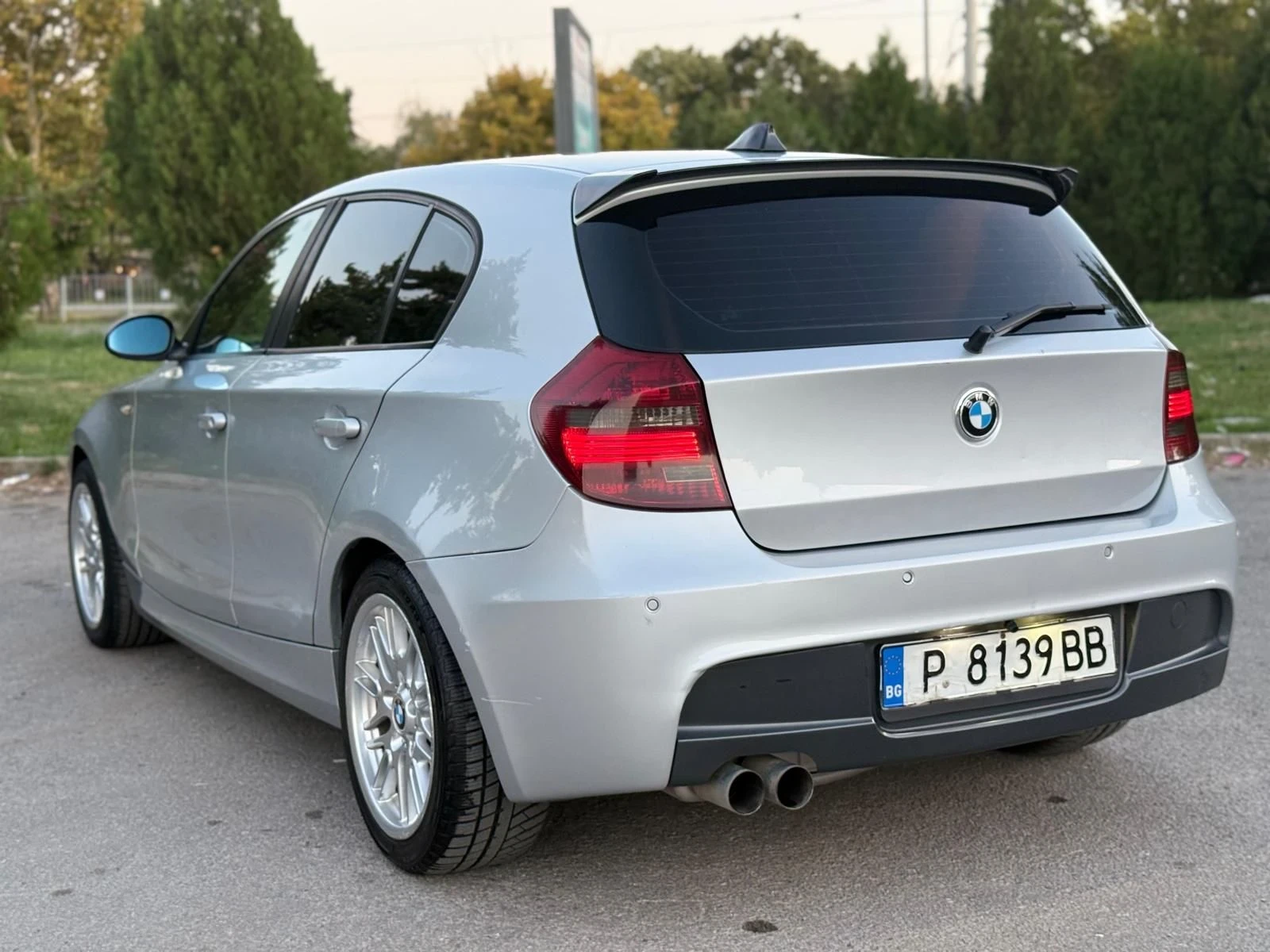 BMW 116 M-PACК/НАВИ/МУЛТИМЕДИЯ/КЛИМАТРОНИК/ОБСЛУЖЕНА .., снимка 11 - Автомобили и джипове - 56011415