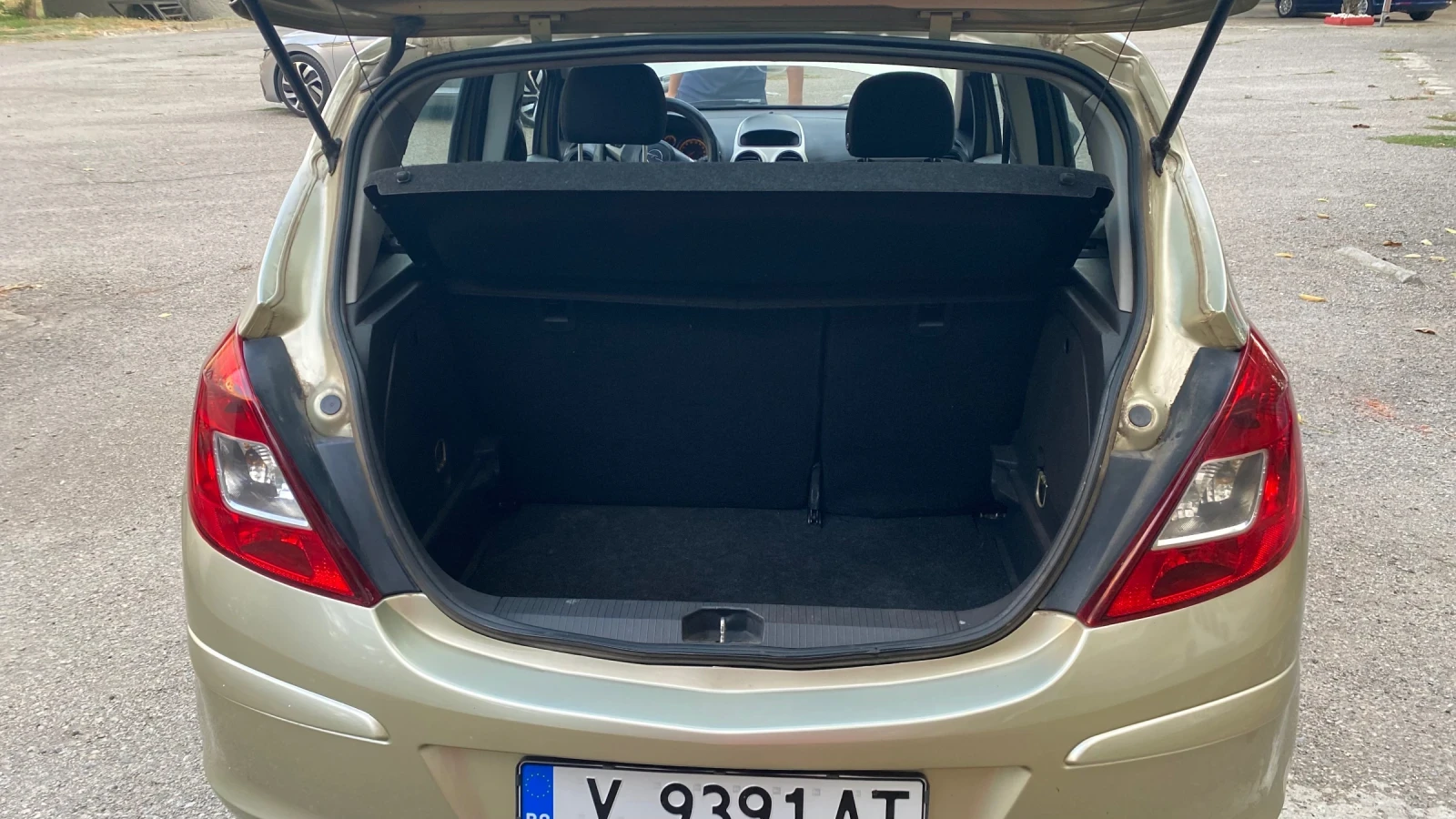 Opel Corsa, снимка 6 - Автомобили и джипове - 56522202