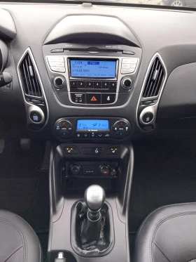 Hyundai IX35 2.0 CRDI* 4x4* 136кс.* ТЕГЛИЧ* Кожа* Подгрев* , снимка 12