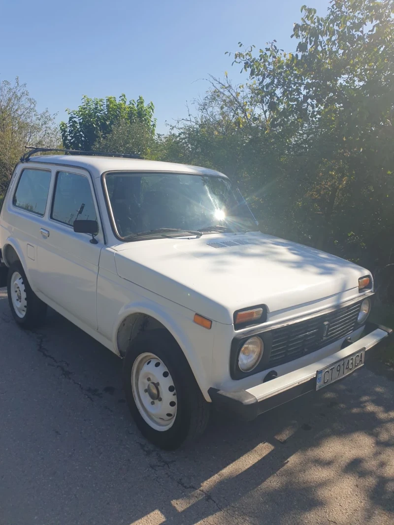 Lada Niva, снимка 1 - Автомобили и джипове - 47498879