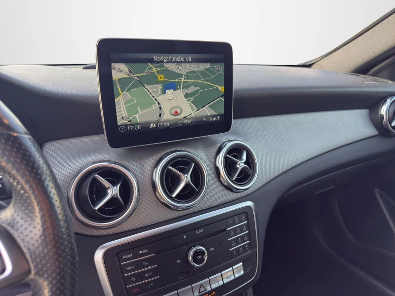 Mercedes-Benz GLA 220 170HP/360/NAVI/LED/AMBI/KLESS/433v, снимка 12 - Автомобили и джипове - 50299718