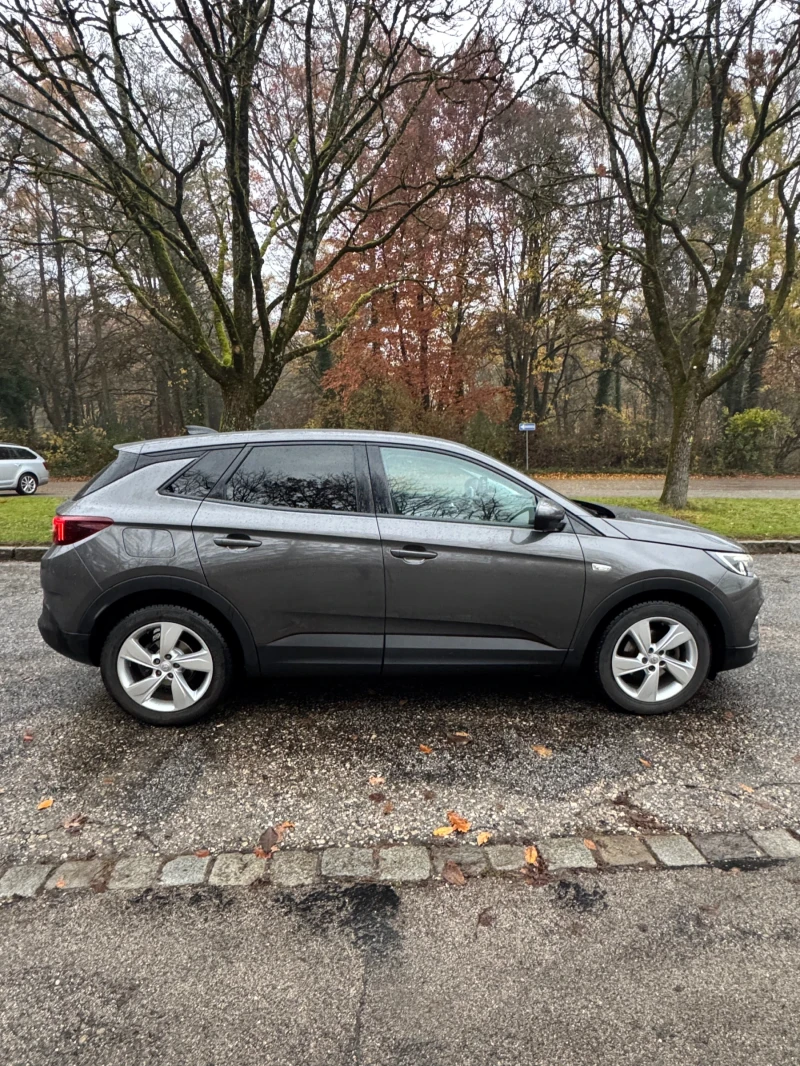 Opel Grandland X, снимка 6 - Автомобили и джипове - 52355417