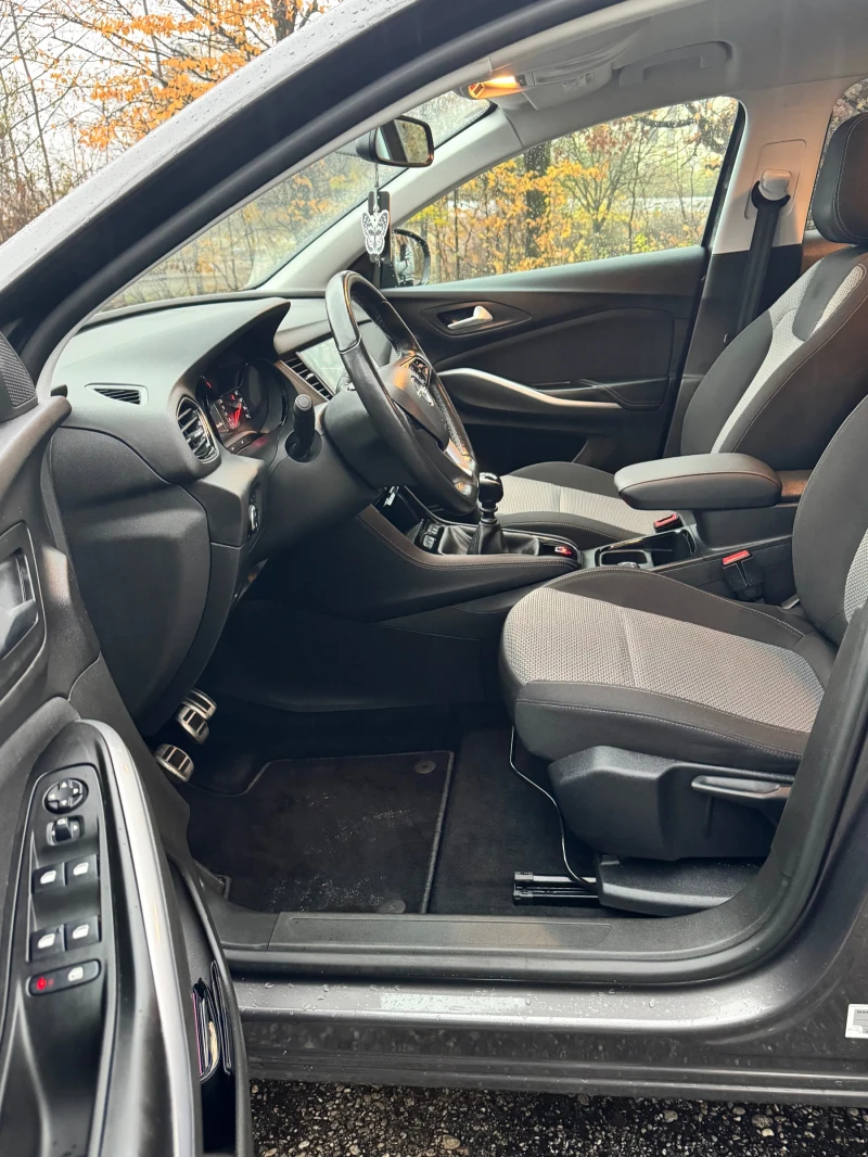 Opel Grandland X, снимка 13 - Автомобили и джипове - 52355417