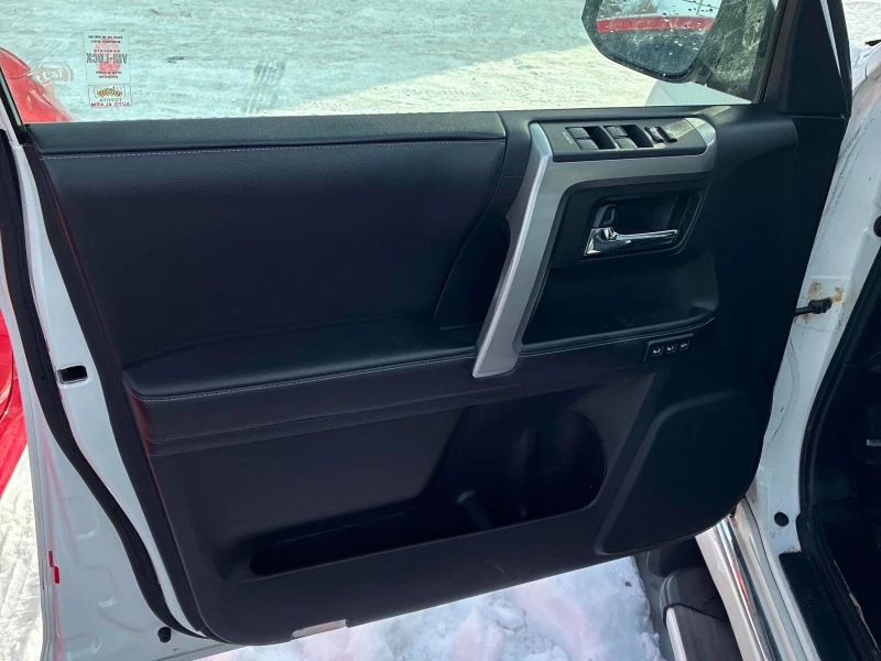 Toyota 4runner * * SR5* * AWD* * CARFAX* * , снимка 13 - Автомобили и джипове - 53074447
