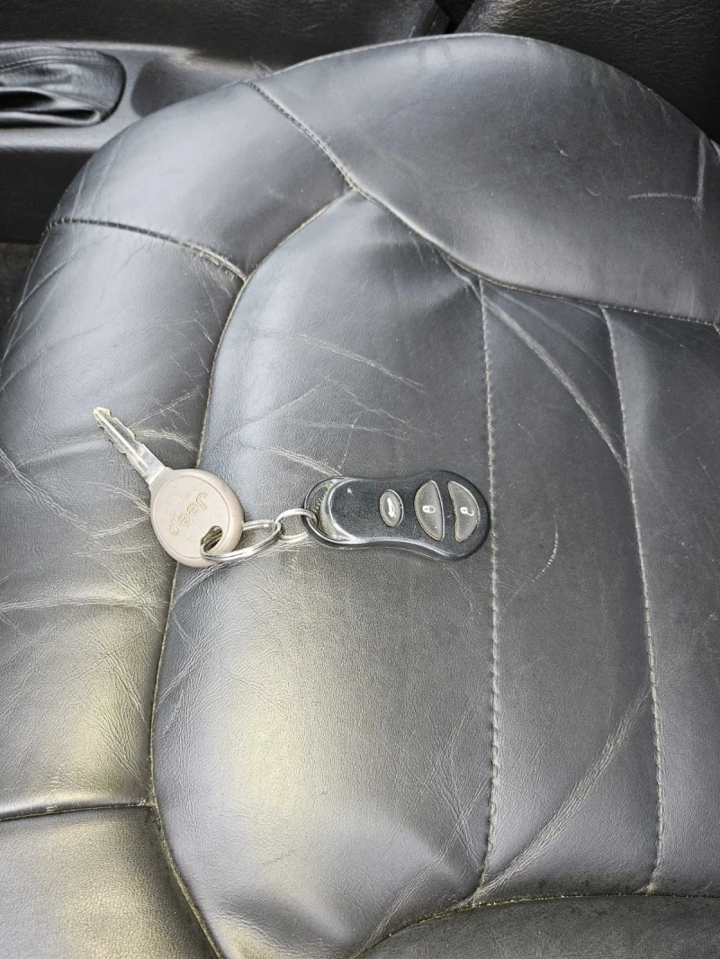 Jeep Cherokee 2.8GRD, снимка 11 - Автомобили и джипове - 53193891