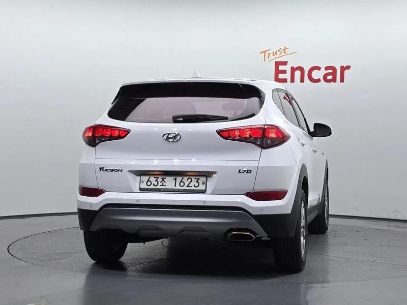Hyundai Tucson Diesel 1.7 2WD| 115к.с.| ВКЛ.ТЕХНОТЕСТ, снимка 4 - Автомобили и джипове - 55293477