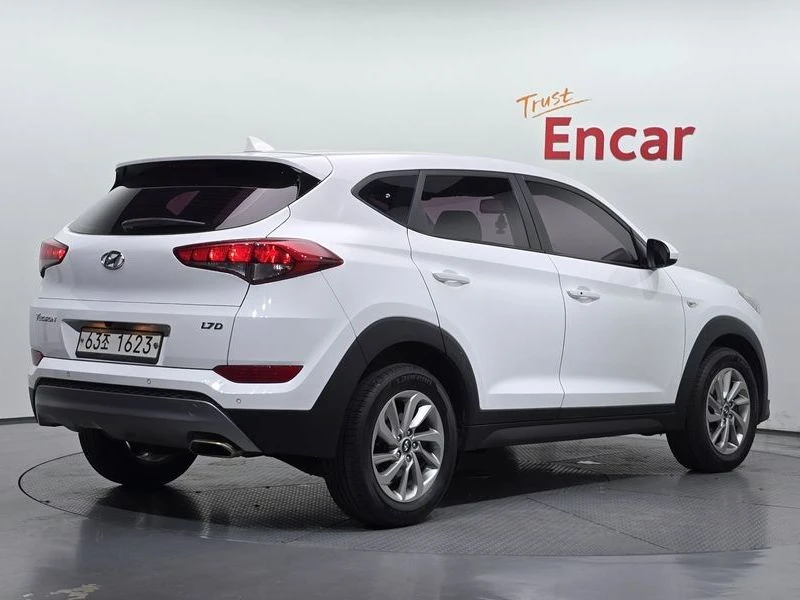 Hyundai Tucson Diesel 1.7 2WD| 115к.с.| ВКЛ.ТЕХНОТЕСТ, снимка 2 - Автомобили и джипове - 55293477
