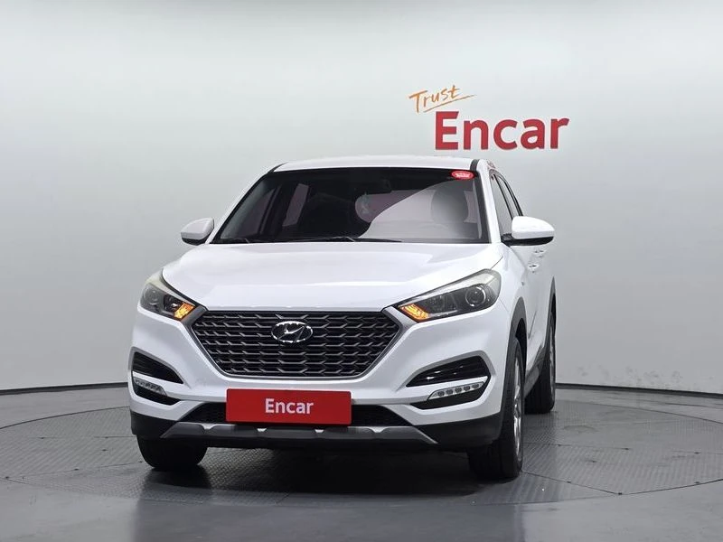 Hyundai Tucson Diesel 1.7 2WD| 115к.с.| ВКЛ.ТЕХНОТЕСТ, снимка 3 - Автомобили и джипове - 55293477