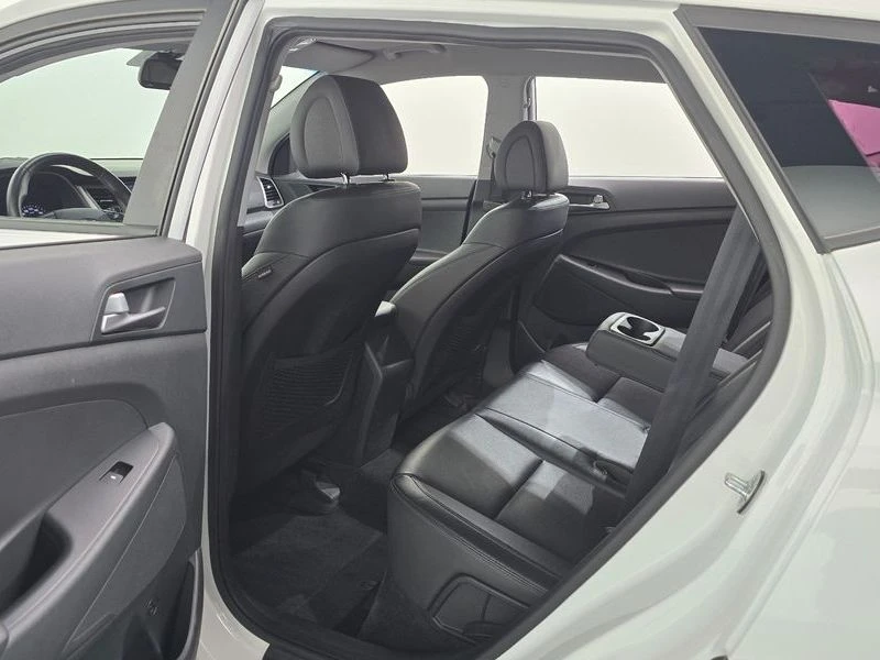 Hyundai Tucson Diesel 1.7 2WD| 115к.с.| ВКЛ.ТЕХНОТЕСТ, снимка 12 - Автомобили и джипове - 55293477