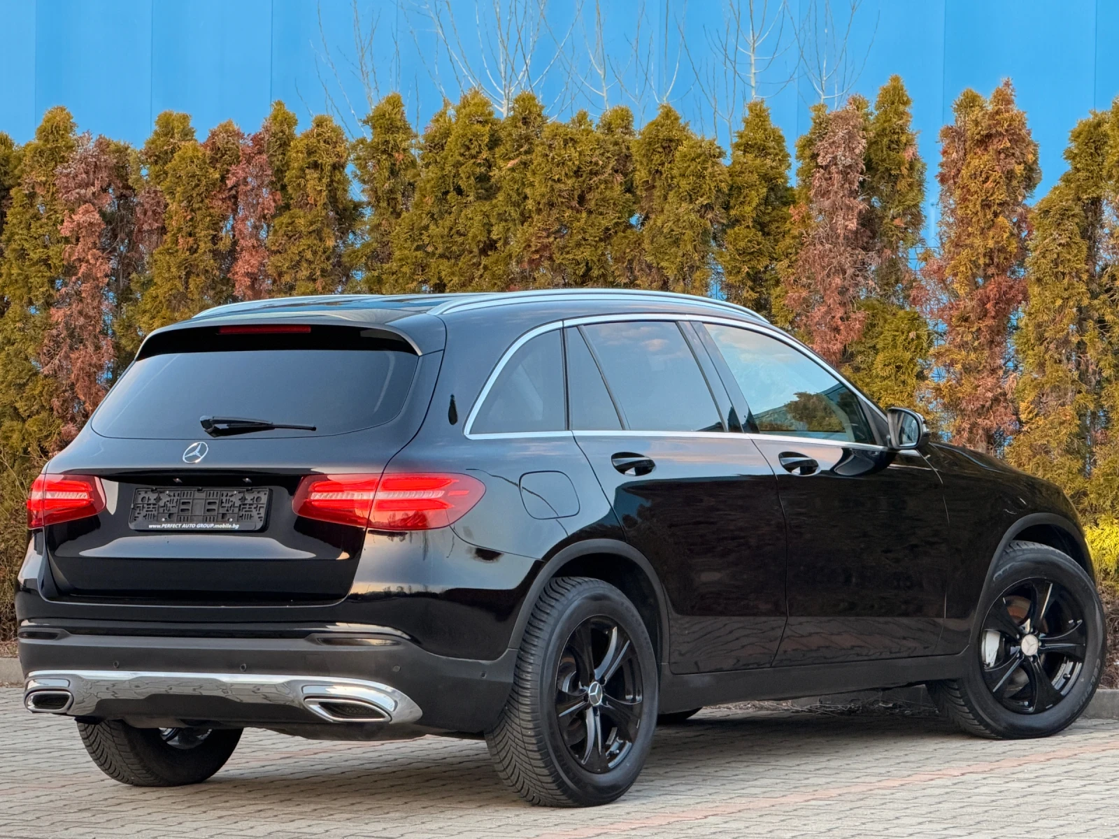 Mercedes-Benz GLC 220 2.2d-4MATIC-9G-TRONIC-КОЖА-LED-УНИКАЛЕН-198Х.КМ!!!, снимка 5 - Автомобили и джипове - 53740000
