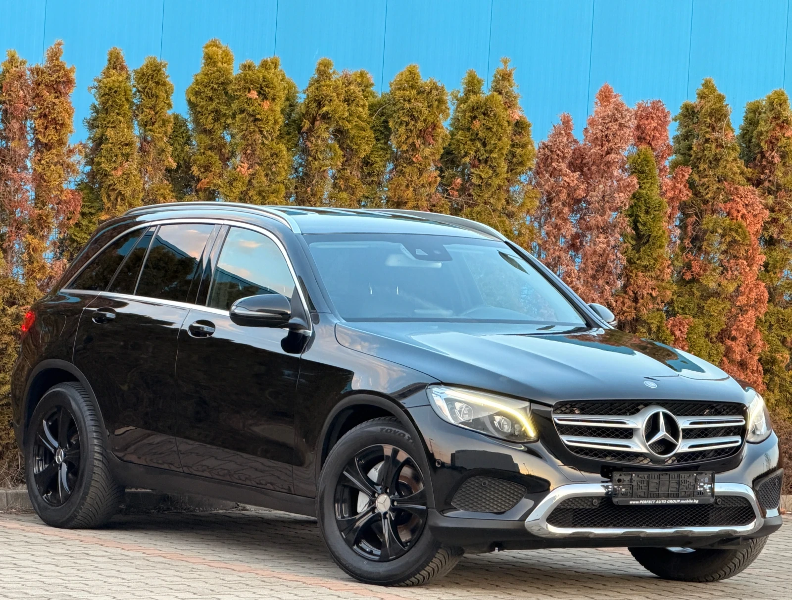 Mercedes-Benz GLC 220 2.2d-4MATIC-9G-TRONIC-КОЖА-LED-УНИКАЛЕН-198Х.КМ!!!, снимка 6 - Автомобили и джипове - 53740000