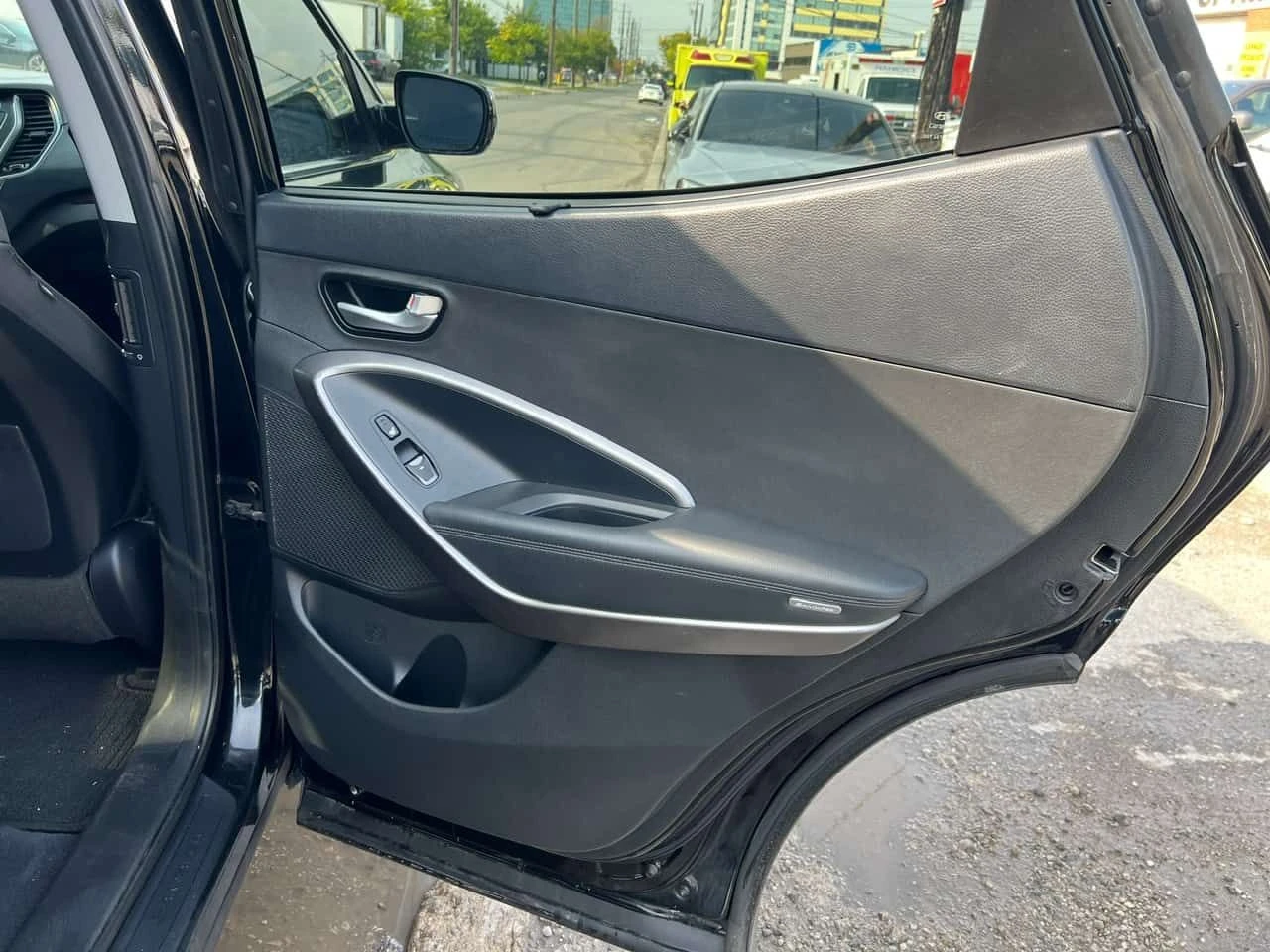 Hyundai Santa fe * AWD 4dr 2.4L * CARFAX * ЦЕНА ДО БГ, снимка 10 - Автомобили и джипове - 53748750