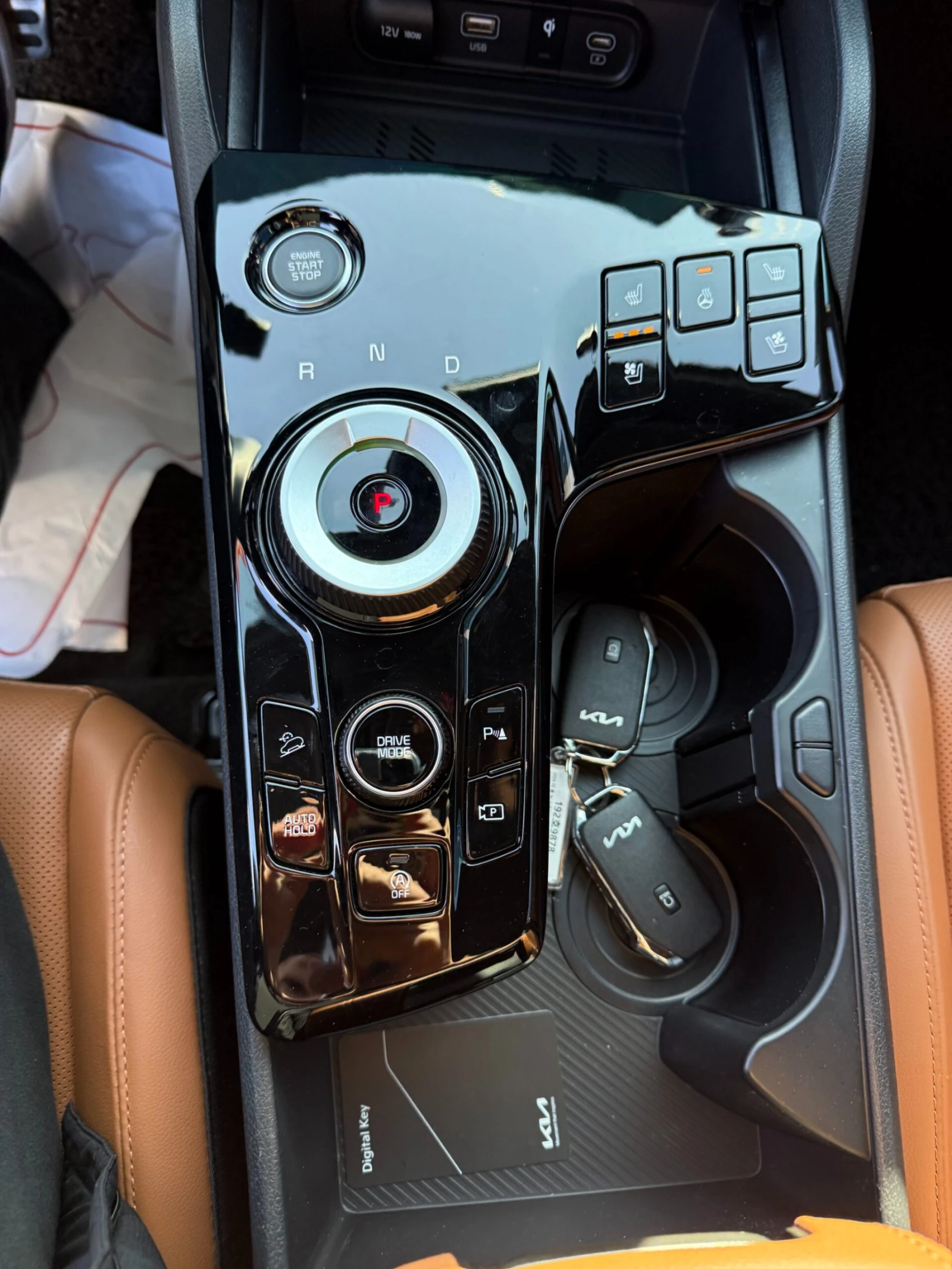 Kia Sportage 1.6 - ОЧАКВАН ВНОС, снимка 5 - Автомобили и джипове - 54064186