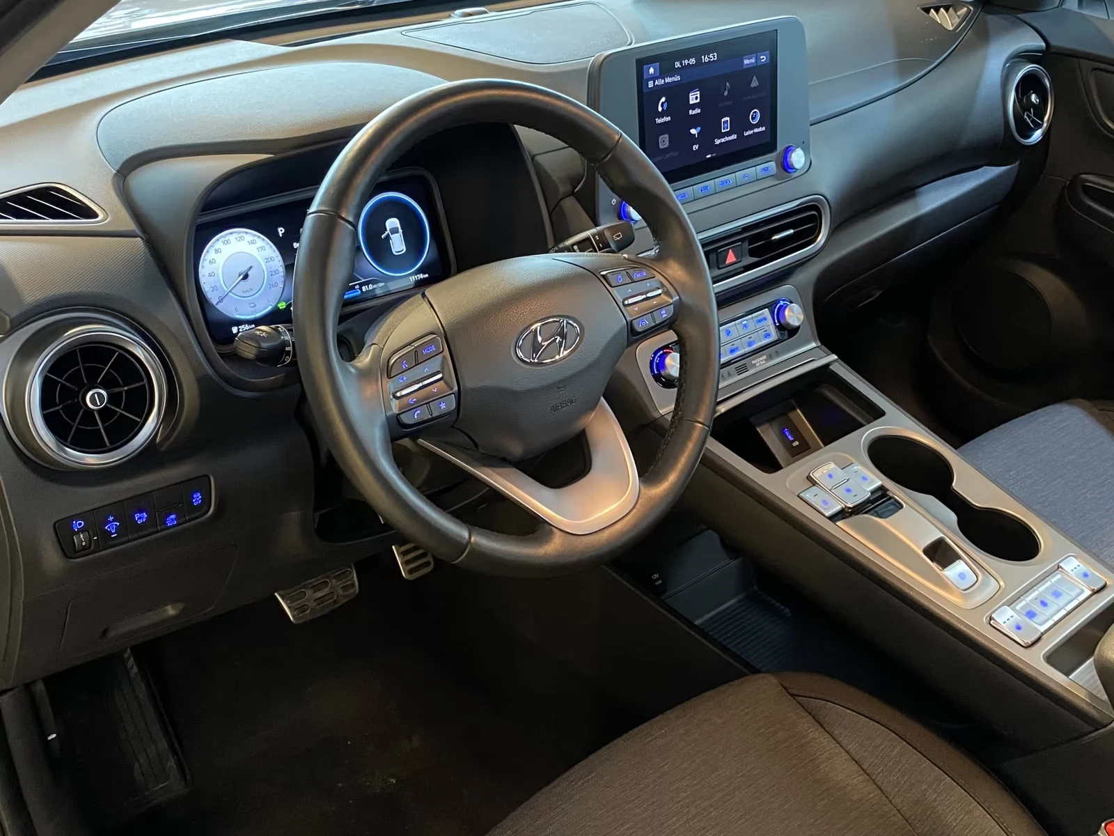 Hyundai Kona Select/R.Cam/dig.Cockpit/LED/ACC/КАТО НОВА/136HP, снимка 11 - Автомобили и джипове - 54752969