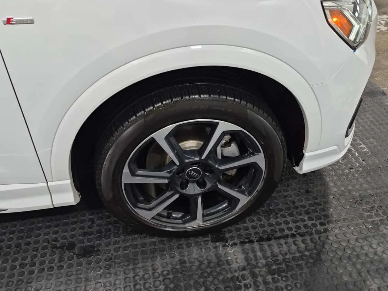 Audi Q3 * Progressiv * АВТОКРЕДИТ БЕЗ ПЪРВОНАЧАЛНА ВНОСКА*, снимка 7 - Автомобили и джипове - 54981946