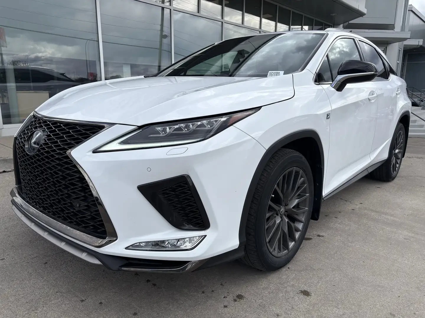 Lexus RX F Sport 2 ЦЕНА ДО БЪЛГАРИЯ АВТОКРЕДИТ, снимка 2 - Автомобили и джипове - 55301572