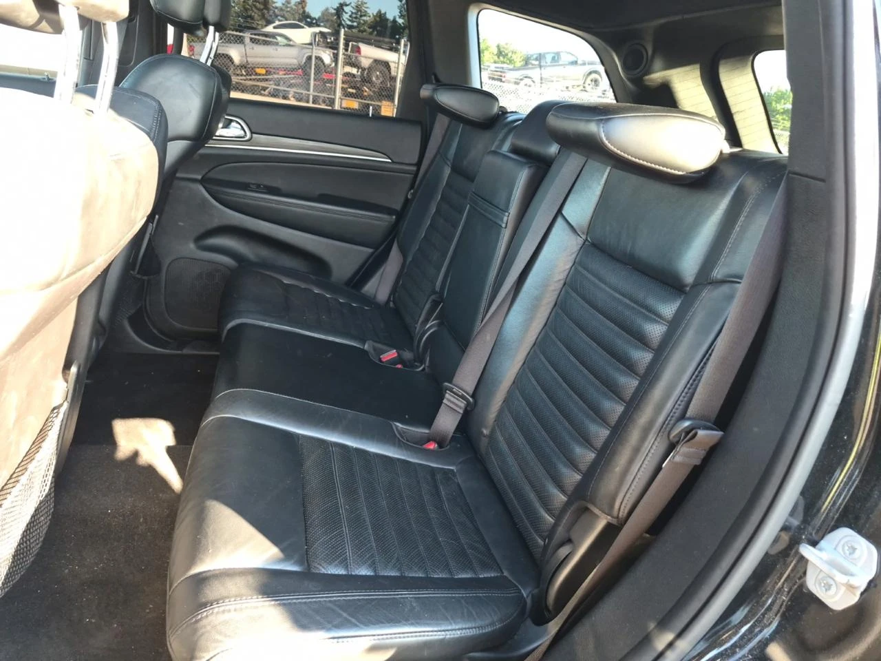 Jeep Grand cherokee LIMITED X 5.7 HEMI ДИСТРОНИК CARPLAY ОБДУХВАНЕ, снимка 11 - Автомобили и джипове - 55486801