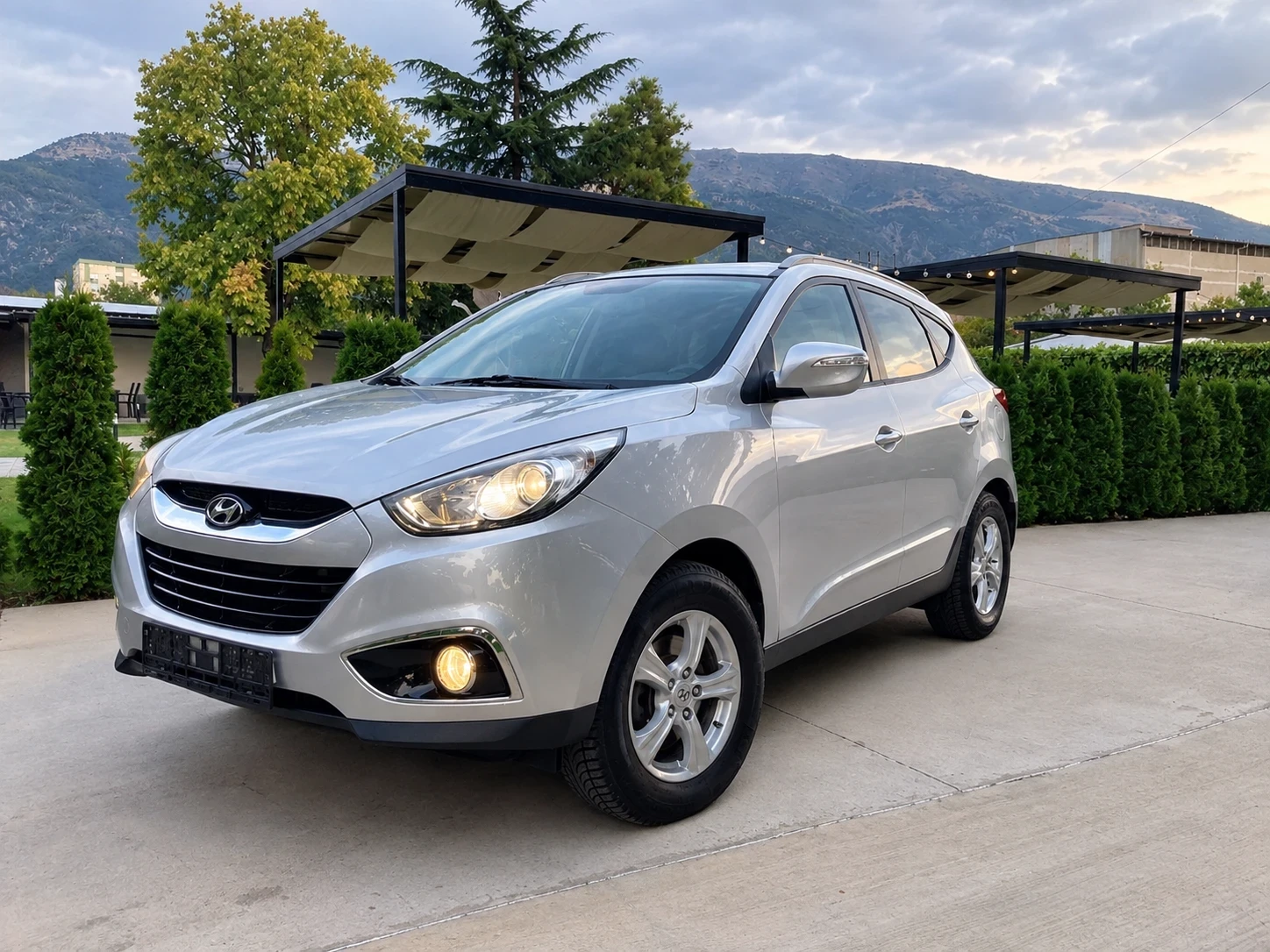 Hyundai IX35 2.0 CRDI* 4x4* 136кс.* ТЕГЛИЧ* Кожа* Подгрев* 