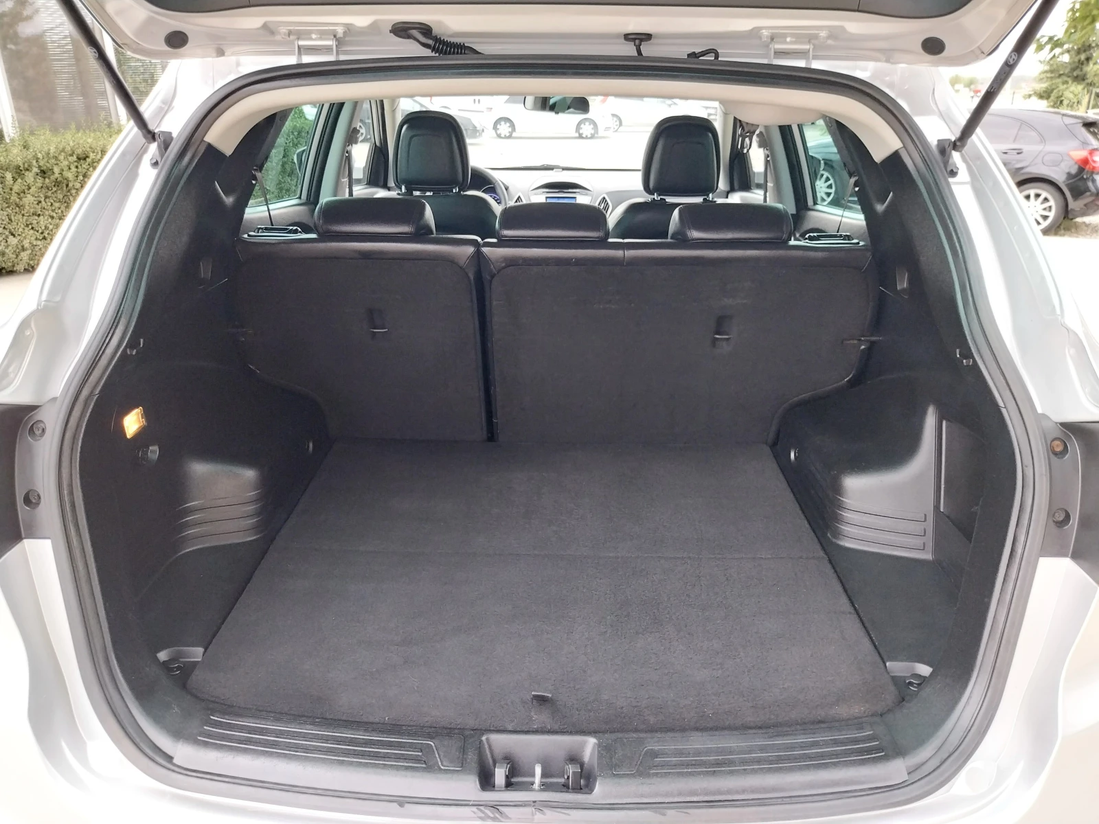 Hyundai IX35 2.0 CRDI* 4x4* 136кс.* ТЕГЛИЧ* Кожа* Подгрев* , снимка 14 - Автомобили и джипове - 56046426