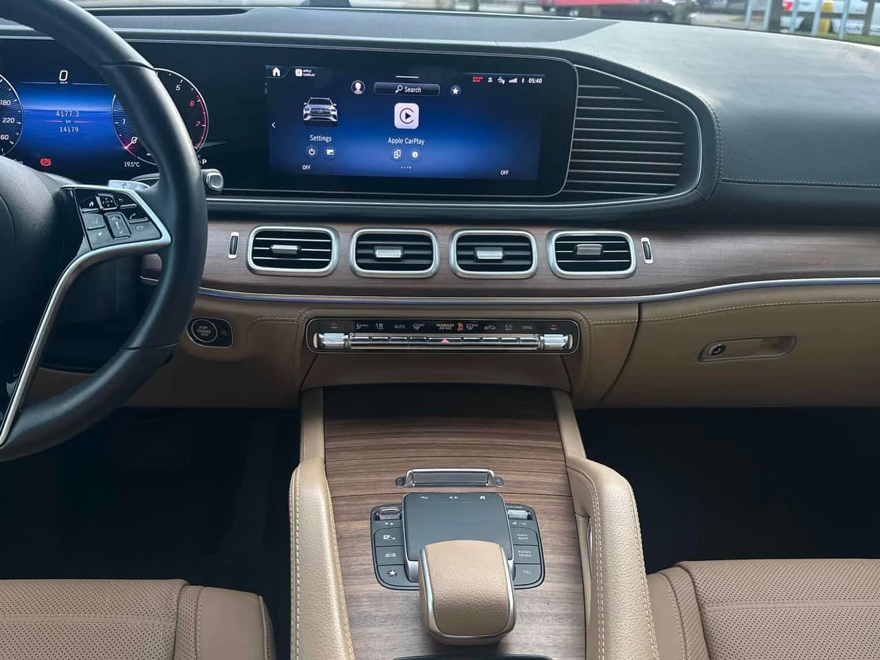 Mercedes-Benz GLE 450 /360/Dis/Burmester/HUD/Обдухване/Carfax, снимка 9 - Автомобили и джипове - 56233699