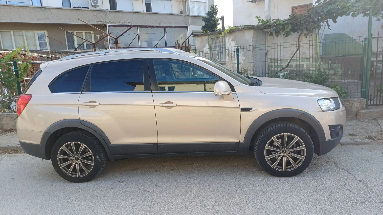 Chevrolet Captiva Chevrolet Captiva 2.2D-AUT-����-NAVI-FULL-6+ 1 | Mobile.bg � ����������� 3