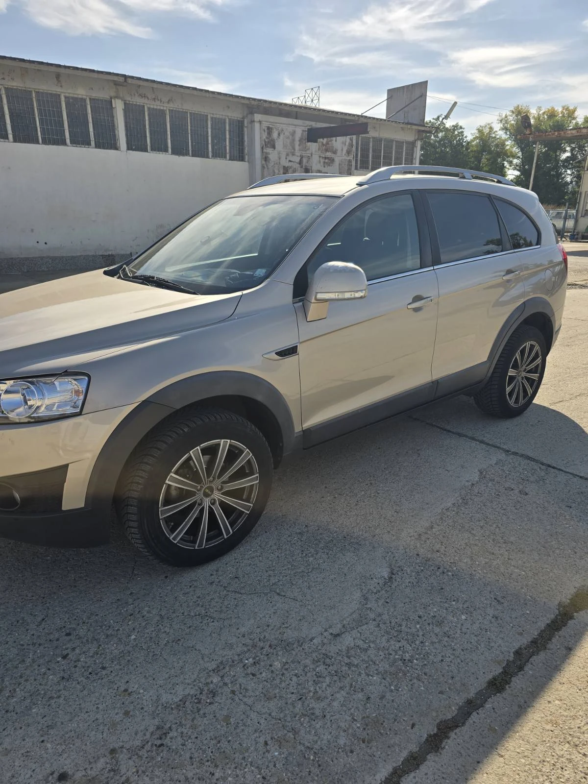 Chevrolet Captiva Chevrolet Captiva 2.2D-AUT-����-NAVI-FULL-6+ 1 | Mobile.bg � ����������� 2