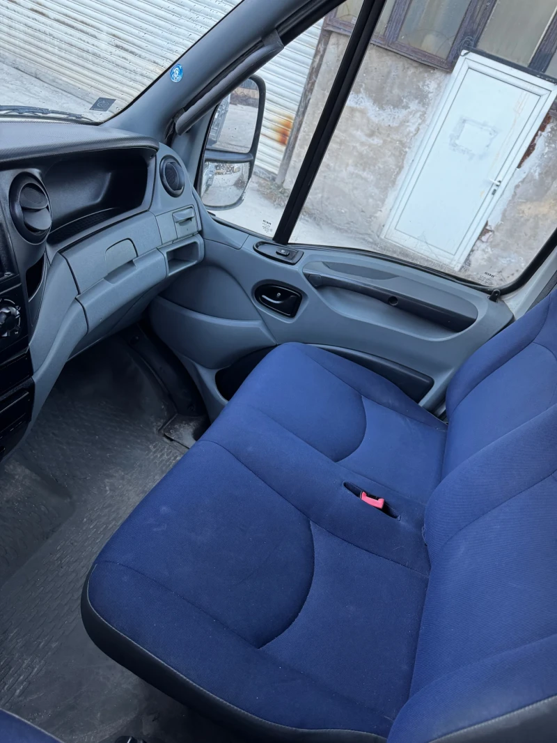 Iveco Daily, снимка 17 - Бусове и автобуси - 49550678