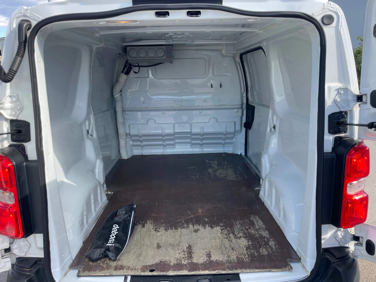 Opel Vivaro 2.0 diesel 122 коня Автоматик евро 6 плюсов - изображение 8