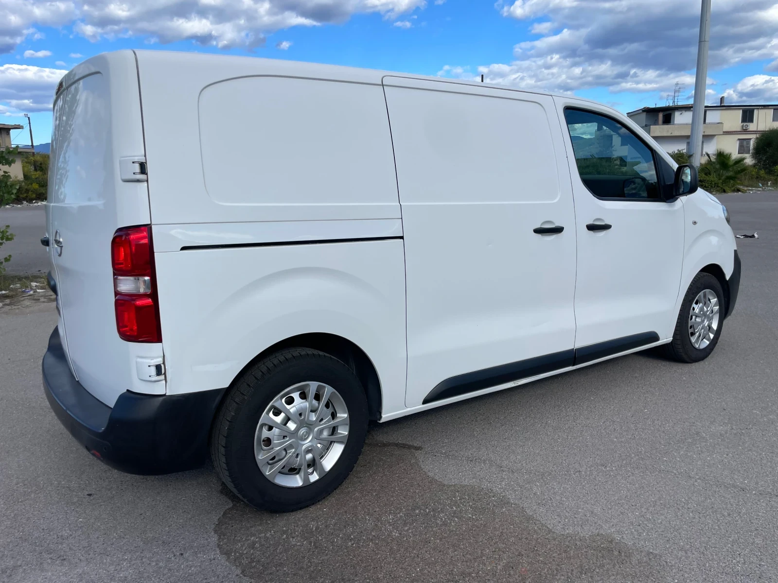 Opel Vivaro 2.0 diesel 122 коня Автоматик евро 6 плюсов - изображение 5