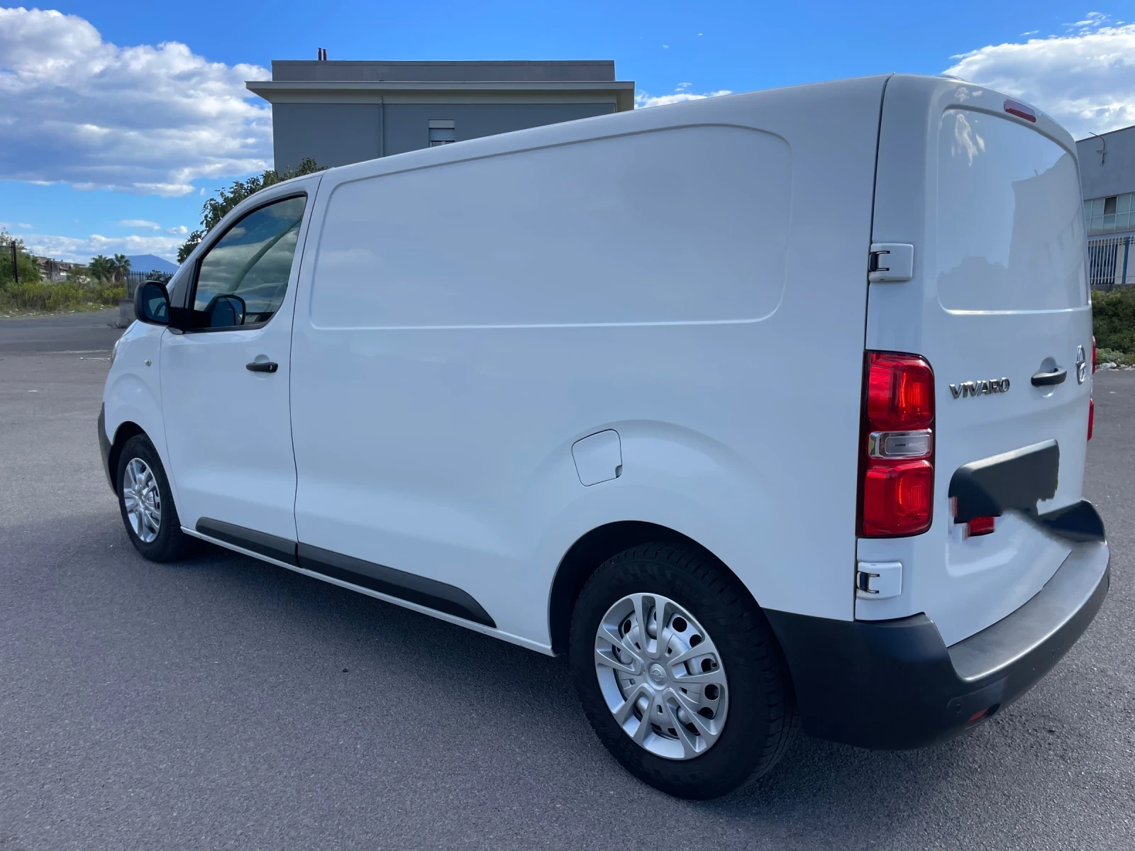 Opel Vivaro 2.0 diesel 122 коня Автоматик евро 6 плюсов - изображение 10