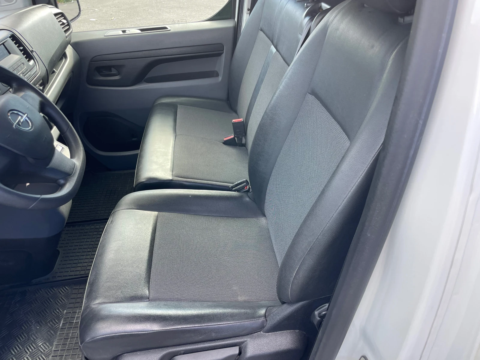 Opel Vivaro 2.0 diesel 122    6  | Mobile.bg   11