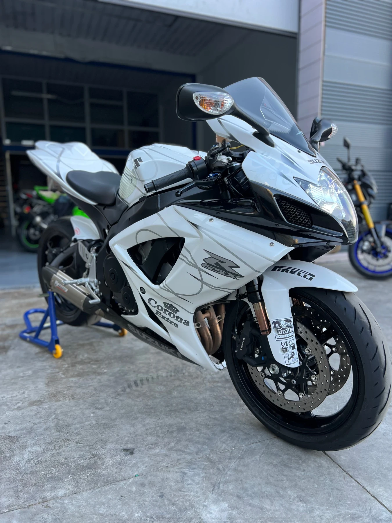 Suzuki Gsxr GSX-R 750 K7 - изображение 8