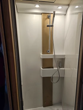 Кемпер Burstner Lyseo T 727, снимка 11