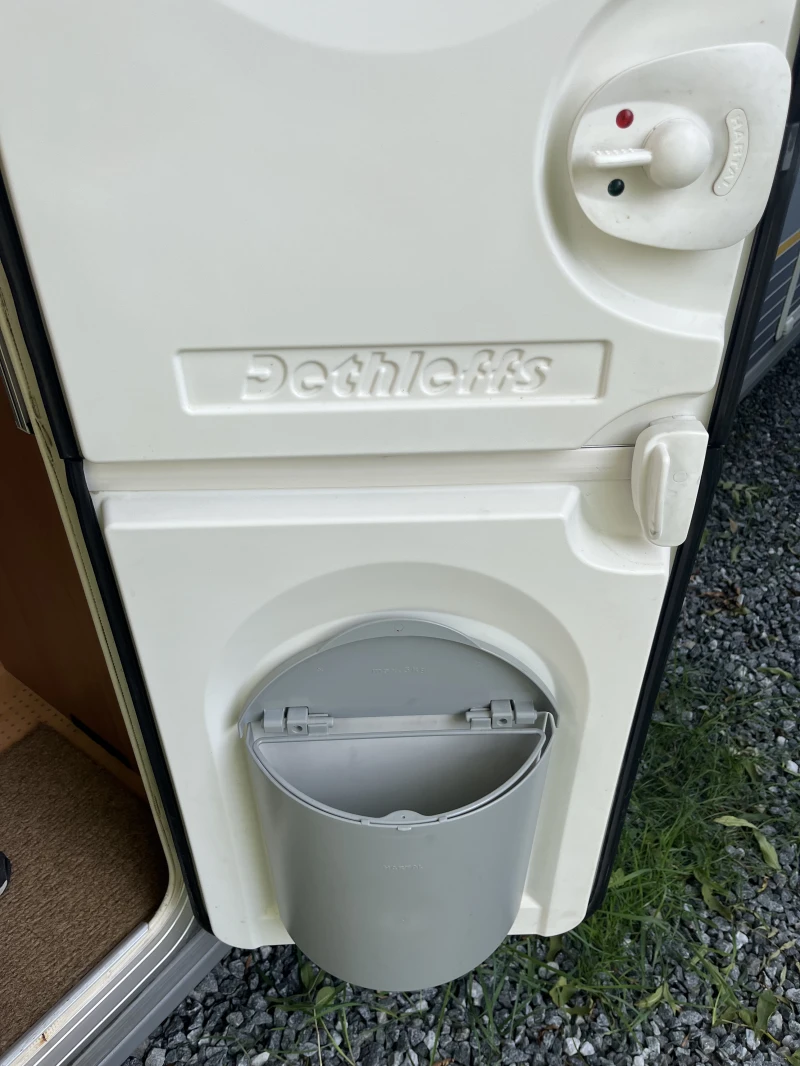 Каравана Dethleffs Camper, снимка 12 - Каравани и кемпери - 52918190