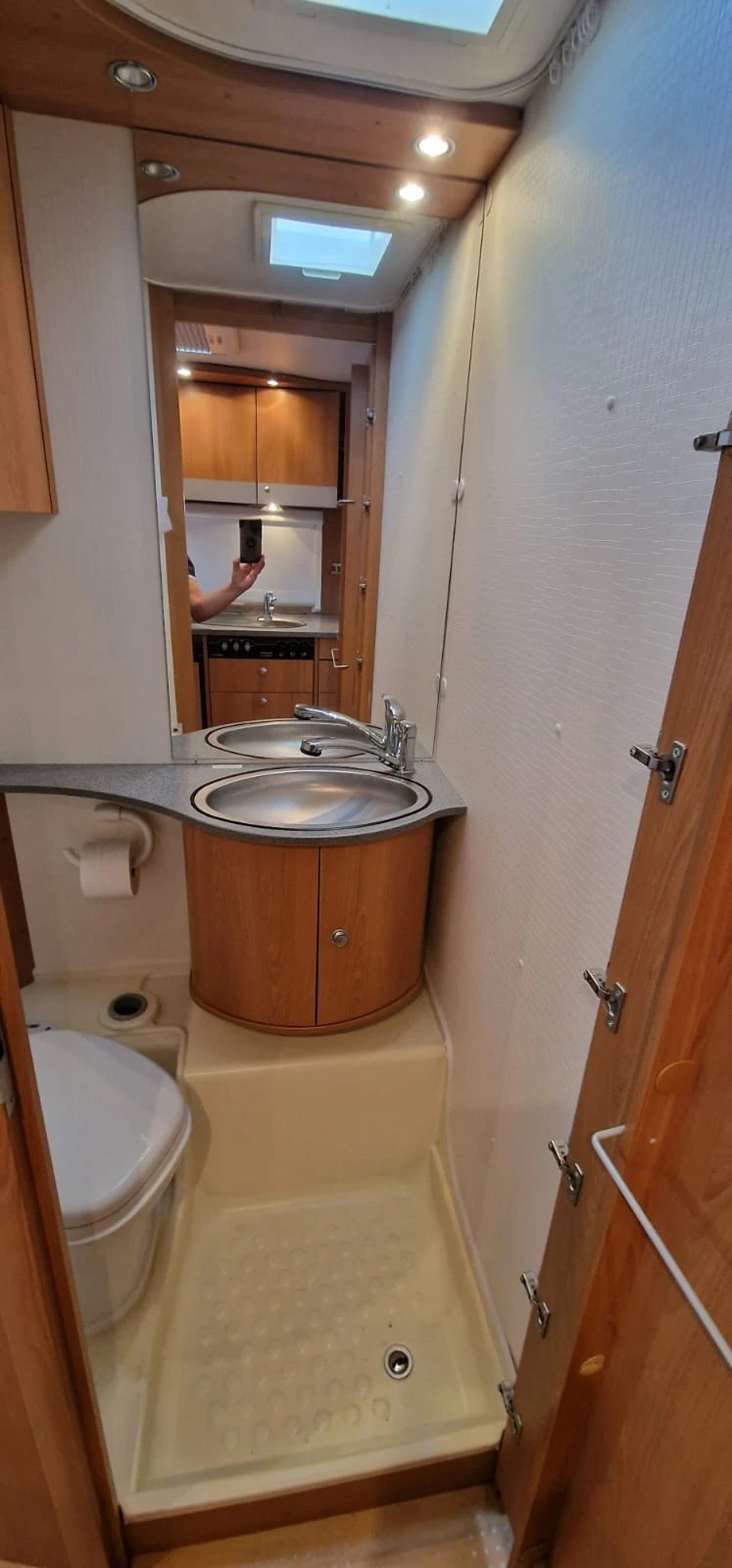 Каравана Dethleffs Camper, снимка 8 - Каравани и кемпери - 52918190